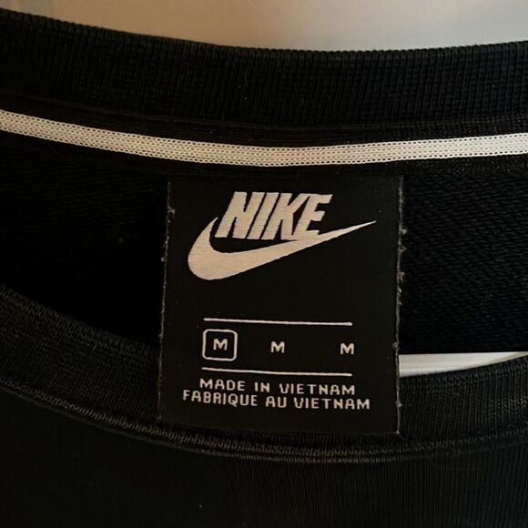 NIKE Crewneck Pullover 🖤  - Picture 4 of 8